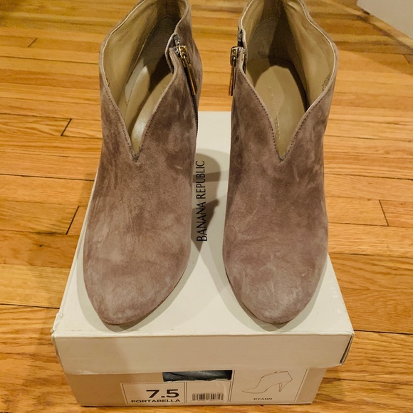 Tan suede ankle boot booties- ryann portobella - Picture 4 of 4